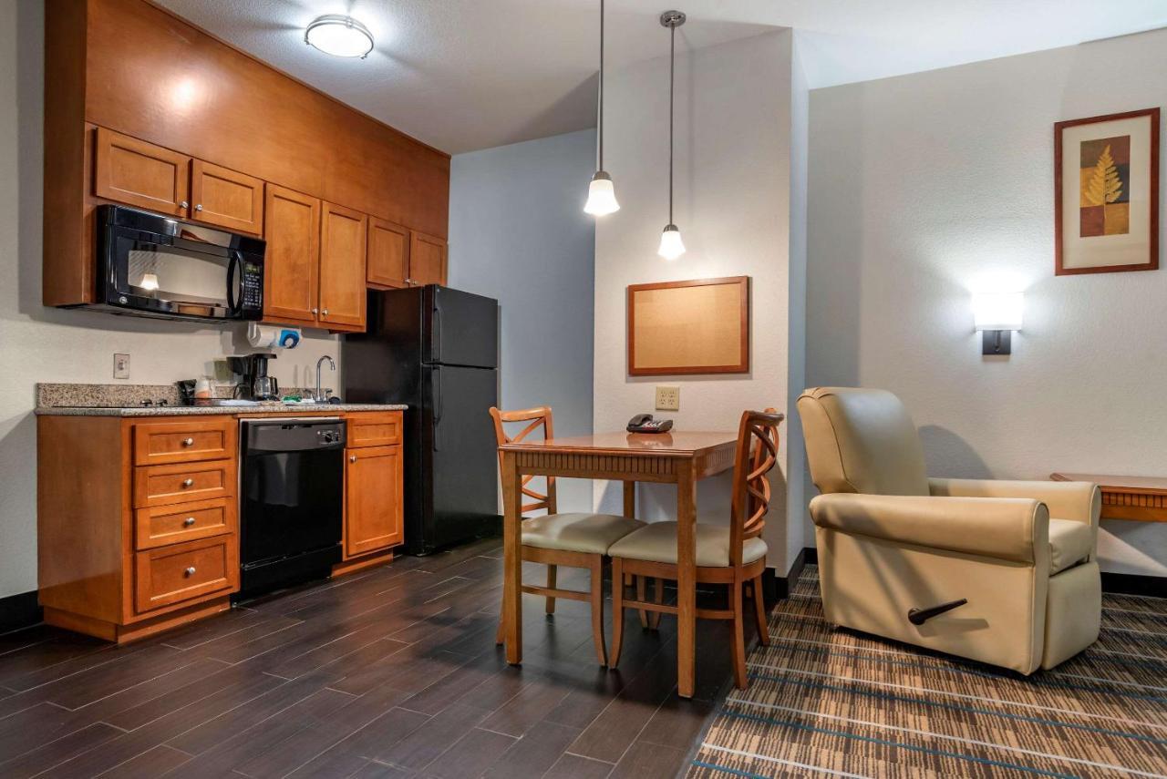 Mainstay - Baton Rouge East Hotel 2*